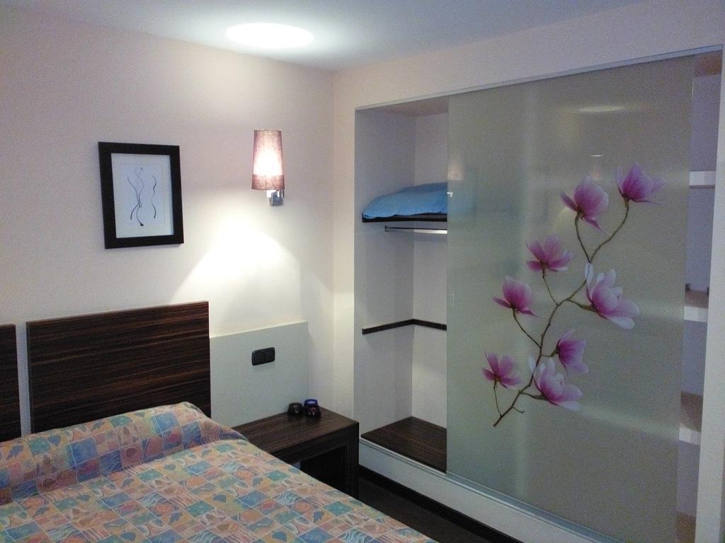 Hostal - Restaurante Asador Esperanza Huesca Phòng bức ảnh