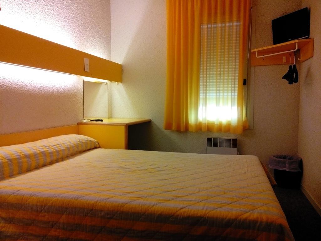 Hostal - Restaurante Asador Esperanza Huesca Phòng bức ảnh