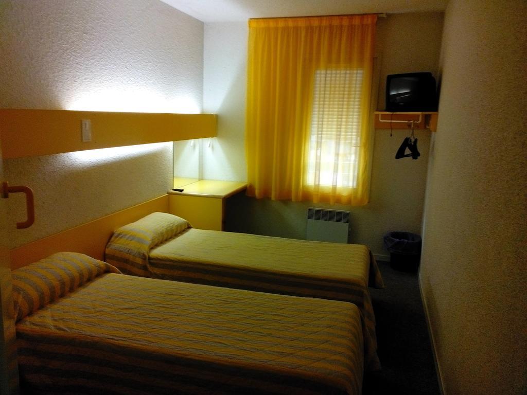 Hostal - Restaurante Asador Esperanza Huesca Phòng bức ảnh