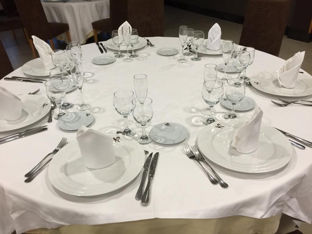 Hostal - Restaurante Asador Esperanza Huesca Phòng bức ảnh
