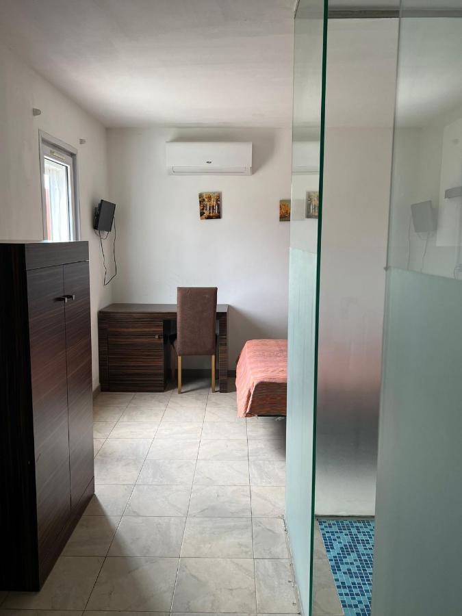 Hostal - Restaurante Asador Esperanza Huesca Ngoại thất bức ảnh