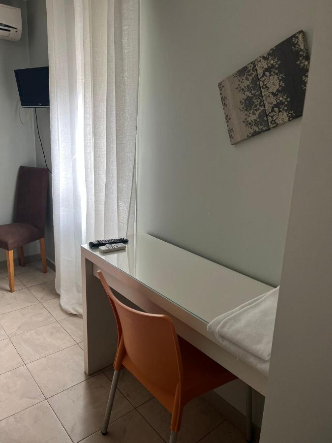 Hostal - Restaurante Asador Esperanza Huesca Ngoại thất bức ảnh
